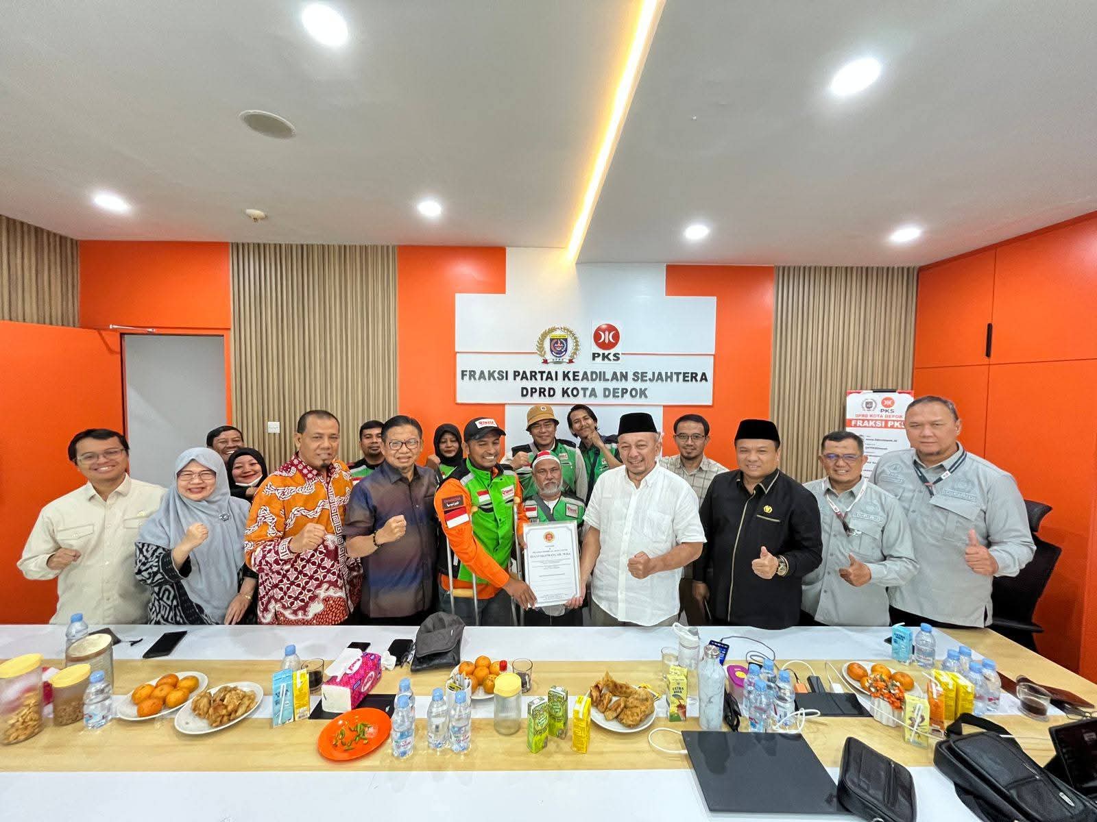 FRAKSI PKS DEPOK MENJALIN SINERGI DAN KOLABORASI DENGAN SPEED OJOL