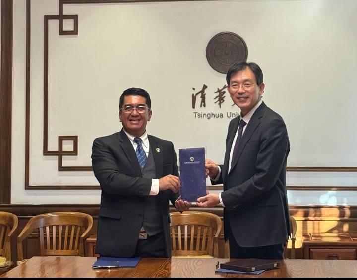 UI MANTAPKAN PERAN DI PANGGUNG GLOBAL LEWAT KOLABORASI DENGAN TSINGHUA UNIVERSITY UI MANTAPKAN PERAN DI PANGGUNG GLOBAL LEWAT KOLABORASI DENGAN TSINGHUA UNIVERSITY