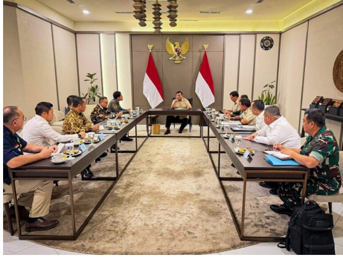 Presiden Prabowo Pimpin Rapat Khusus di Halim Sebelum Bertolak ke Australia