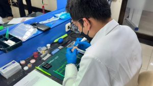 TIM FKG UI RAIH JUARA LOMBA RESTORASI “INSIGHTOPIA 2025”