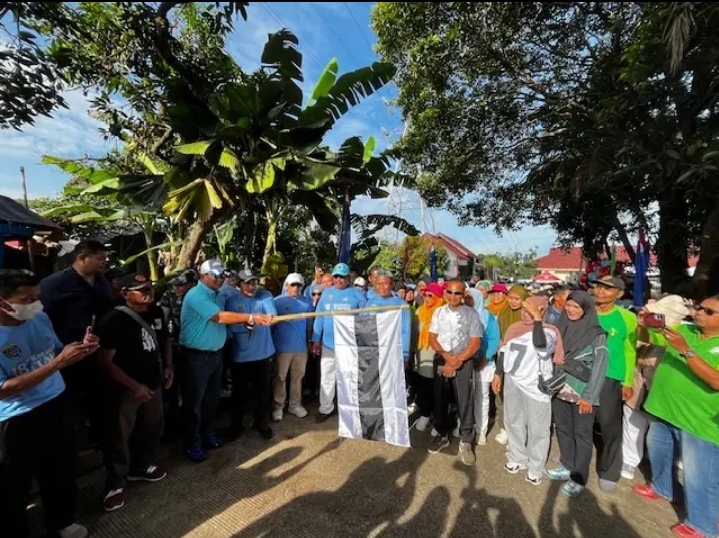 Wakil Wali Kota Depok Lepas Gerak Jalan Santai Keriyaan Tapos