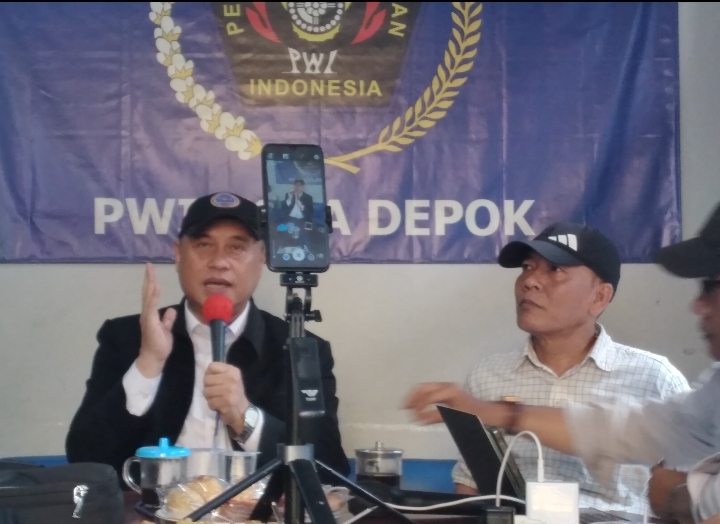 Direktur UKW PWI Pusat Aat Surya Safaat Tegaskan UKW Sudah Menjadi Syarat Utama Bagi Wartawan dan Silahkan Manfaatkan Medsos Untuk Menaikkan Personal Branding dan Corporate Branding