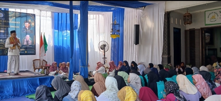 Majelis Dzikir Al Fajri Sukses Gelar Peringatan Maulid Nabi Muhammad SAW 1448 Hijriah dan Haul KH Muhammad Sholeh Cirebon Ke-25 Tahun Bertema Meneladani Akhlak Rasulullah SAW, Menguatkan Ukhwah dan Meneruskan Perjuangan Para Ulama