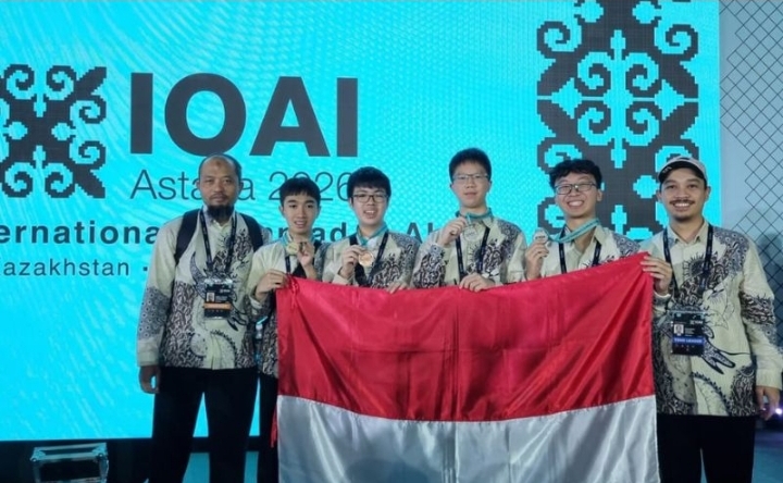 PERKUAT PEMBINAAN TALENTA AI MUDA, UI DUKUNG KONTINGEN INDONESIA RAIH EMPAT MEDALI DI IOAI 2026