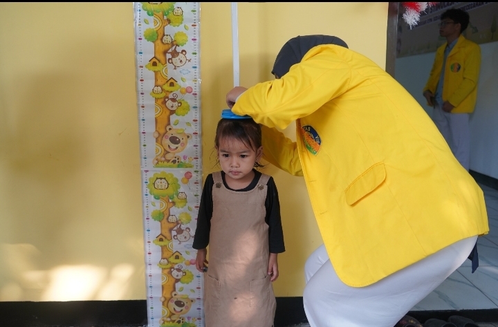 CEGAH GTM DAN DUKUNG TUMBUH KEMBANG ANAK, UI BEKALI ORANG TUA DENGAN EDUKASI DAN PELATIHAN STIMULASI MOTORIK MULUT